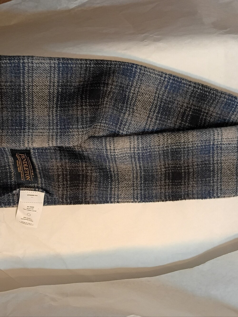 Pendleton Scarf New Display - Picture 9 of 11